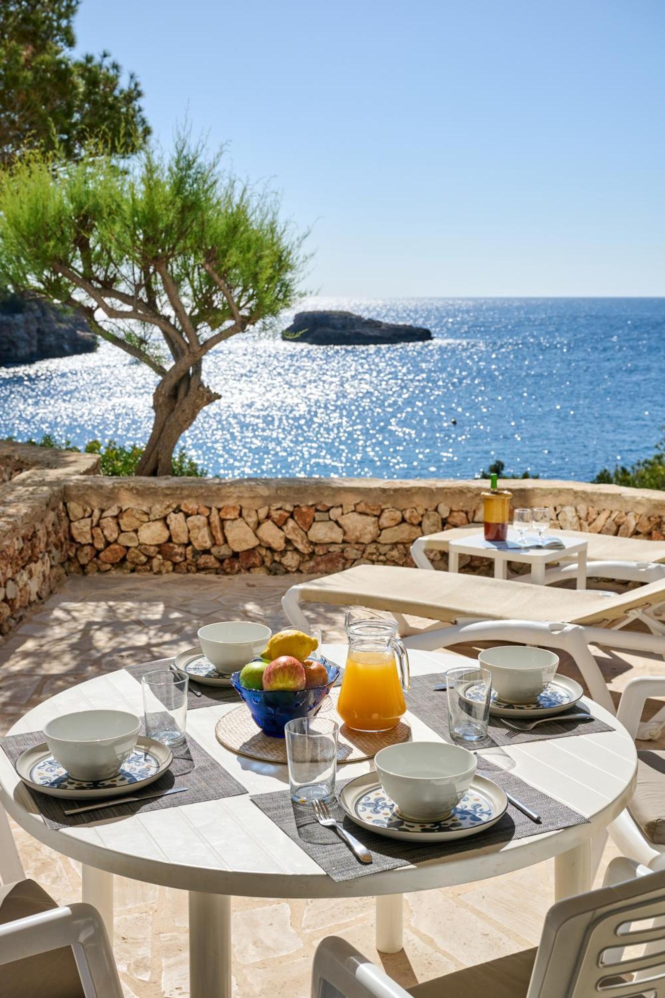 Sea Frontline Apartment 'Faraona'. Pool. Wifi Santanyí Eksteriør bilde